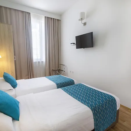 Annex Building Of Art ホテル 3*