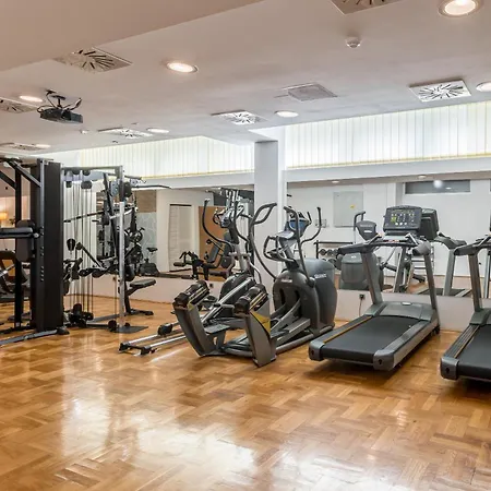 Annex Building Of Art 3* スプリト