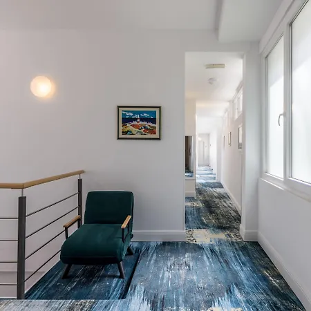 ホテル Annex Building Of Art 3*