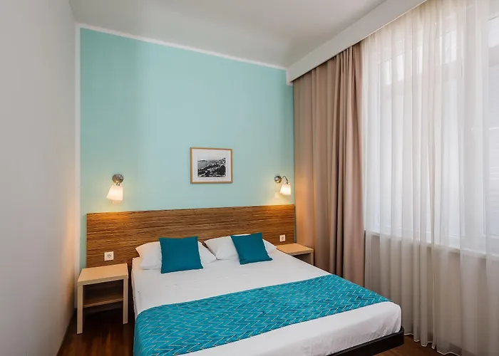 Annex Building Of Art 3* Σπλιτ