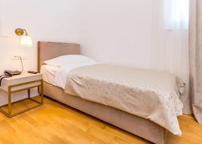 Ξενοδοχείο Annex Building Of Art 3*