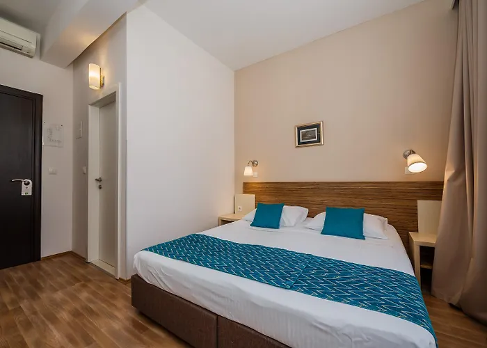 Annex Building Of Art 3*