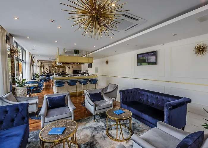 Annex Building Of Art 3* Σπλιτ