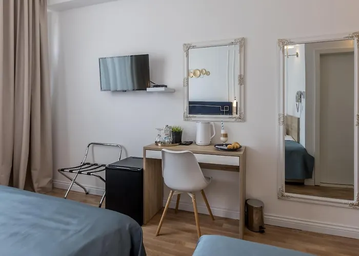 Annex Building Of Art 3*