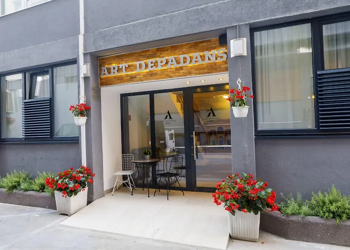 Annex Building Of Art